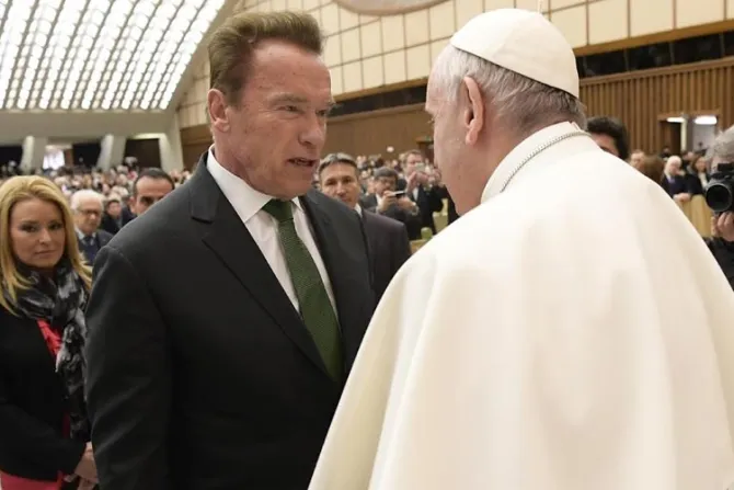 VIDEO: Papa Francisco recibe a Arnold Schwarzenegger en el Vaticano