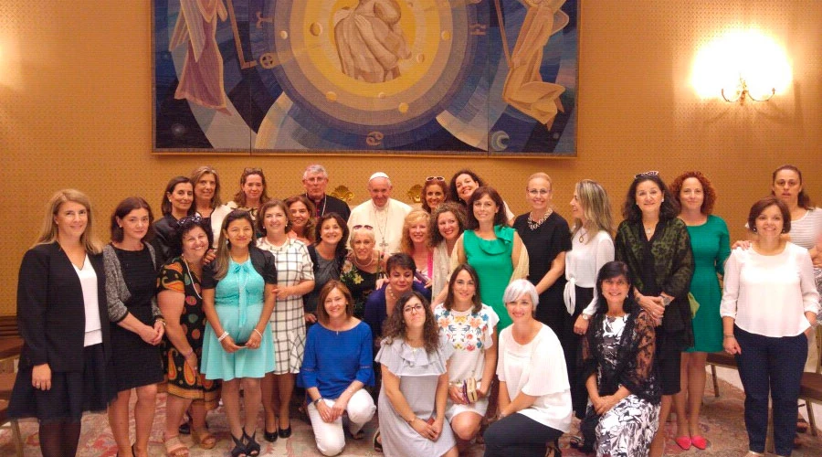 El Papa Francisco y el grupo de mujeres de Toledo. Foto: Archidiócesis de Toledo?w=200&h=150