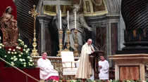 El Papa pronuncia la homilía en el Consistorio. Foto: Daniel Ibáñez / ACI Prensa