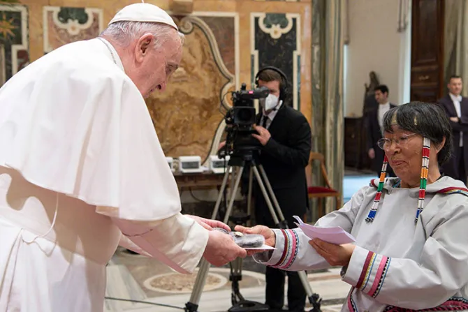 Papa Francisco: Iré a Canadá en nombre de Jesús para abrazar a las poblaciones indígenas