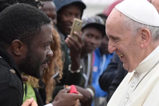 El Papa Francisco anima a construir un futuro con migrantes y refugiados