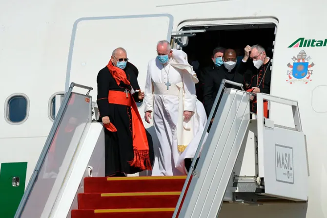 El Papa Francisco llega a Irak y cumple el sueño de Juan Pablo II