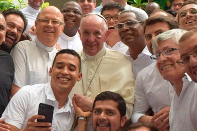 Esto fue lo que dijo el Papa Francisco sobre Amoris laetitia durante su viaje a Colombia
