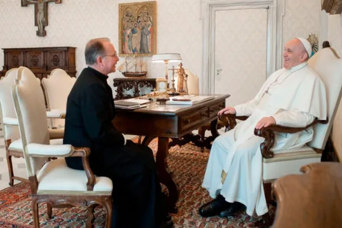 Papa Francisco se reúne con el Superior General de los Legionarios de Cristo