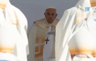 El Papa Francisco presidió la Misa en la Plaza Kossuth Lajos. Crédito: Daniel Ibañez / ACI Prensa 