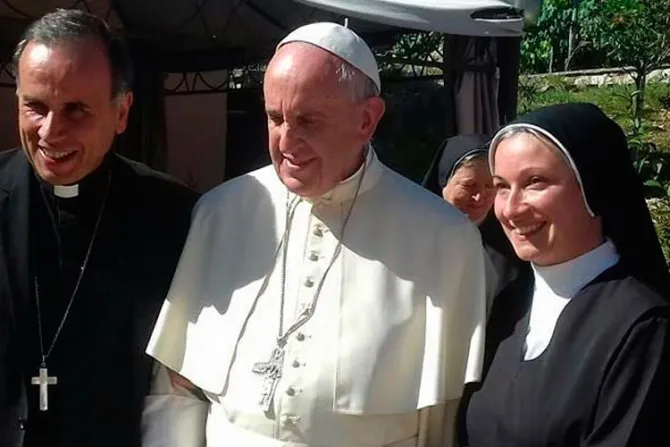 Papa Francisco aprovecha día libre para hacer visitas privadas