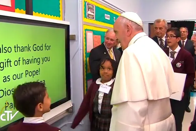Papa Francisco visitó escuela de Harlem e invitó a niños inmigrantes a no dejar de soñar