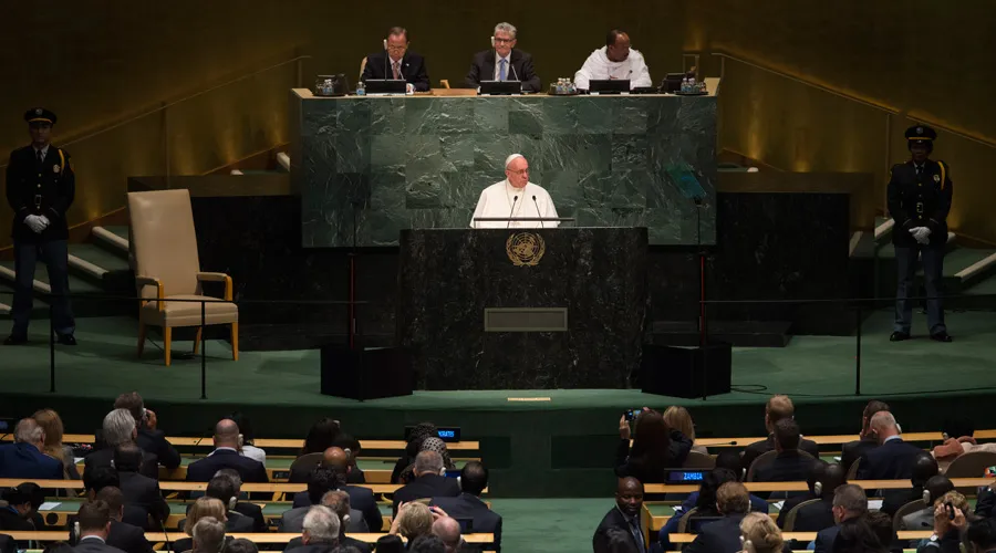 Papa Francisco en el Salón de la Asamblea General de las Naciones Unidas. Foto: L'Osservatore Romano.