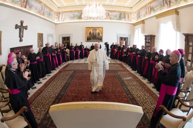 Obispos de Ecuador se reúnen con el Papa Francisco y hablan de los desafíos del país