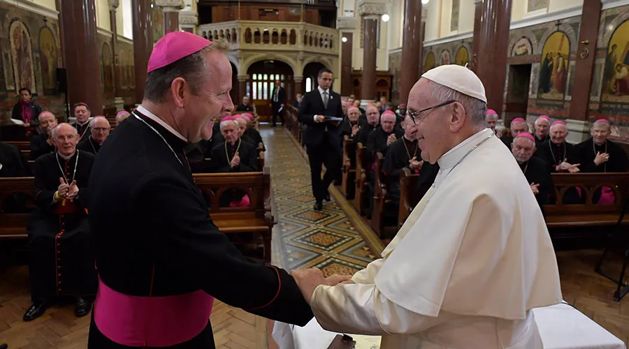 El Papa alienta a obispos de Irlanda a perseverar ante “desafío” de los casos de abusos