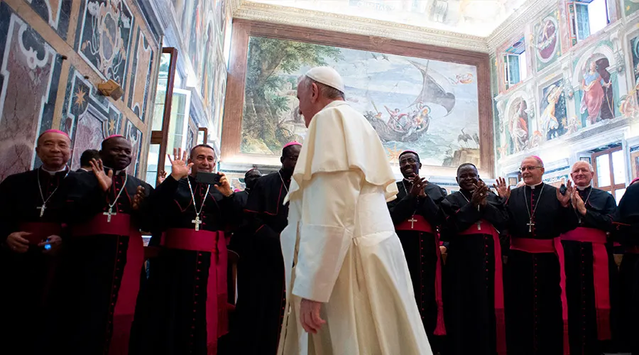¿Quién es el obispo? El Papa explica 3 rasgos esenciales de esta vocación
