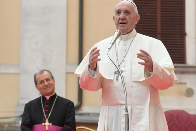 Papa Francisco visita Cesena y Bologna: En política es hora de los jóvenes y los ancianos