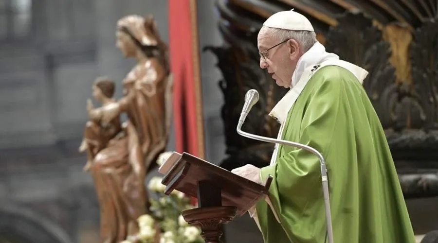 El Papa durante la Misa. Foto: Vatican Media