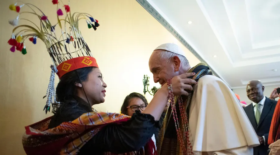 Papa Francisco pide un “mestizaje cultural” con los pueblos indígenas