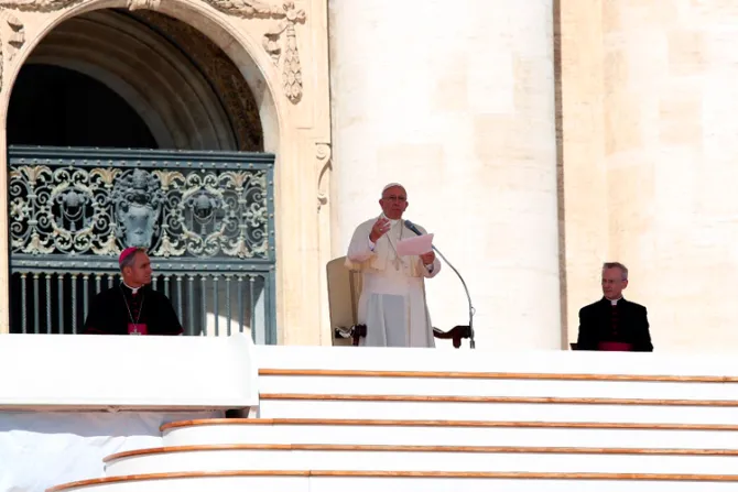 [VIDEO] El Papa anula su catequesis en Audiencia General y reza por víctimas de terremoto