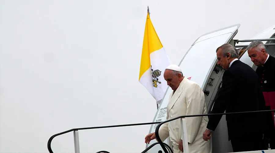 Papa Francisco llega a Roma tras viaje a Rumanía / Crédito: Alan Holdren (ACI Prensa)