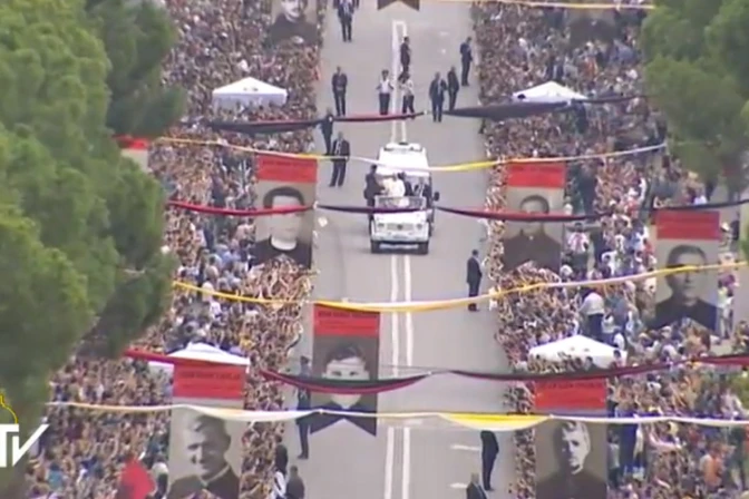 Viaje del Papa Francisco a Albania alienta convivencia en armonía de las religiones