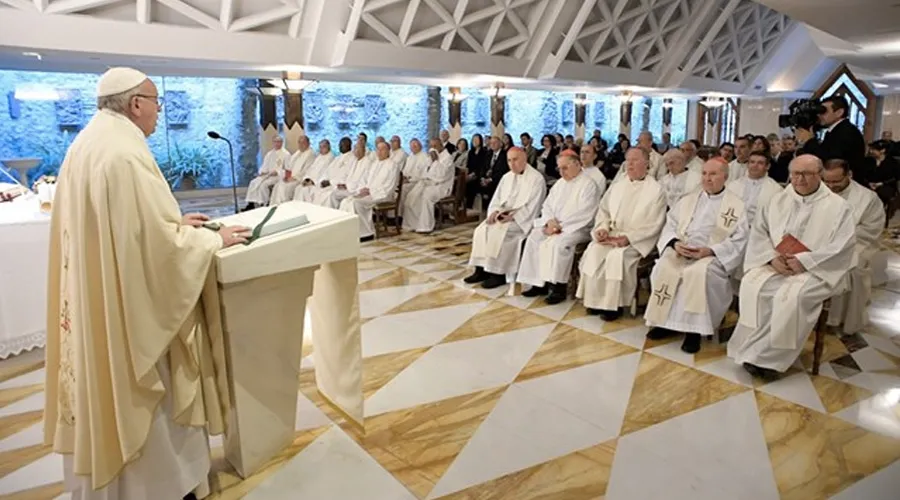 El Papa celebra la Misa. Foto: L'Osservatore Romano?w=200&h=150