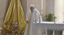 El Papa Francisco en la Misa de la Casa Santa Marta. Foto: Vatican Media 