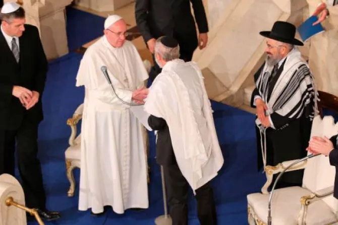 El Papa realiza una visita histórica a la Sinagoga de Roma: ¡Somos hermanos en la fe!
