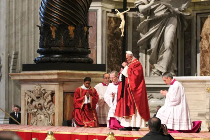 Papa Francisco preside oficios de Viernes Santo y medita sobre la reconciliación con Dios