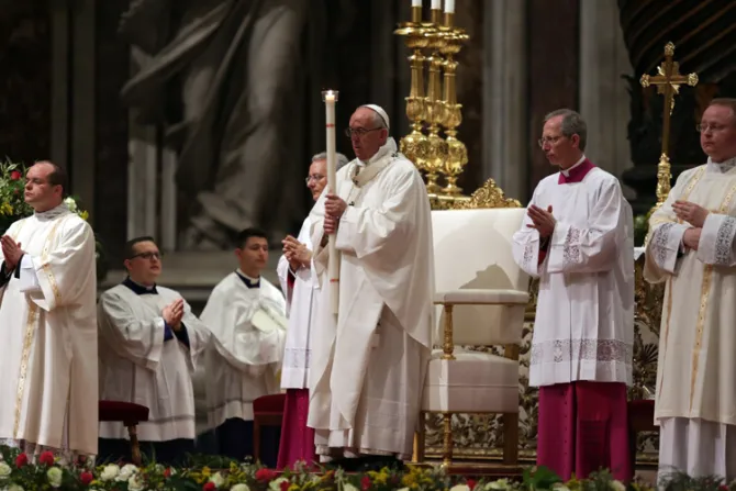 TEXTO COMPLETO: Homilía del Papa Francisco en la Vigilia Pascual 2017