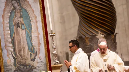 Virgen de Guadalupe enseña a no buscar soluciones mágicas para América, dice el Papa
