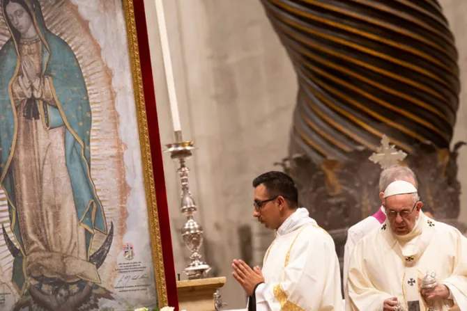 Virgen de Guadalupe enseña a no buscar soluciones mágicas para América, dice el Papa