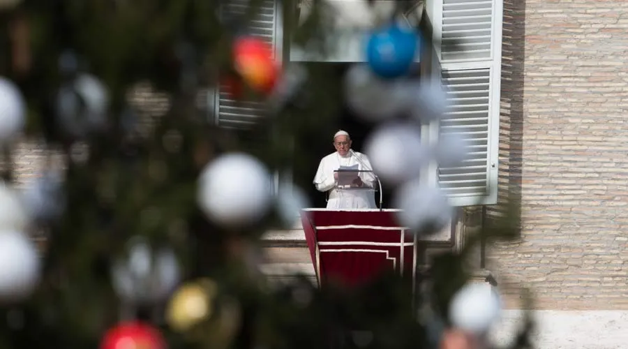 El Papa antes de rezar el Ángelus. Foto: Daniel Ibáñez / ACI Prensa?w=200&h=150