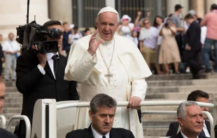 El Papa Francisco durante la Audiencia General. Foto: Daniel Ibu00e1u00f1ez / ACI Prensa 
