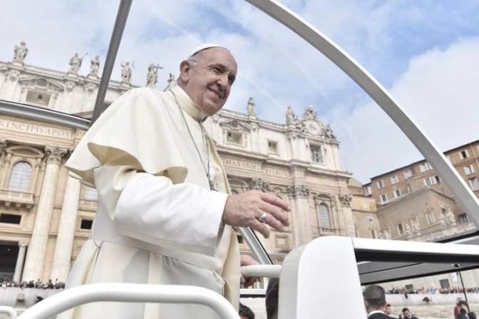El cristiano tiene la misión de dar frutos que duren para siempre, afirma el Papa