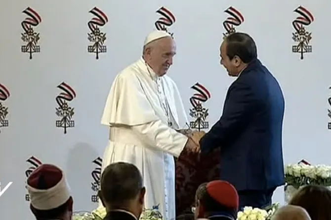 El Papa en Egipto: Eduquen a las nuevas generaciones para evitar la ideología del mal