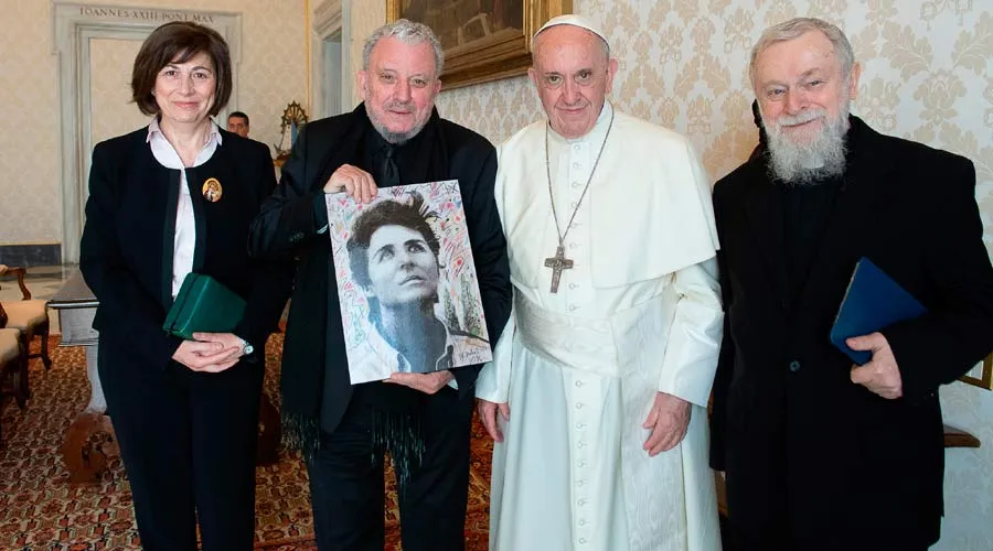 El Papa Francisco con el equipo internacional del Camino Neocatecumenal. Foto: Vatican Media