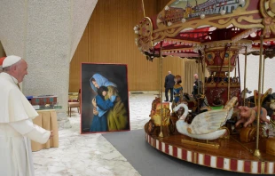 El Papa en un momento del encuentro con los artistas. Foto: L'Osservatore Romano 