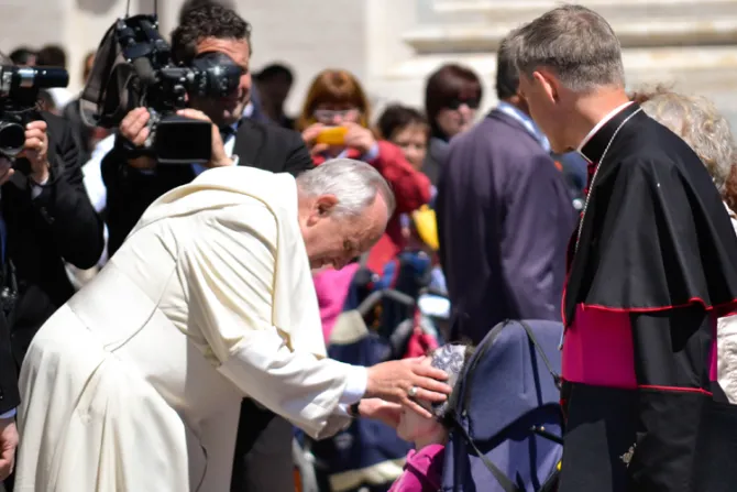 100 españoles que padecen esclerosis visitarán al Papa Francisco