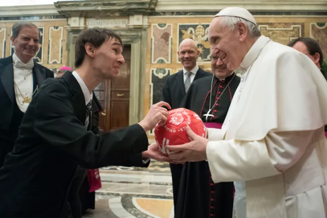 El Papa recuerda a deportistas de Olimpiadas Especiales que “cada persona es un don”