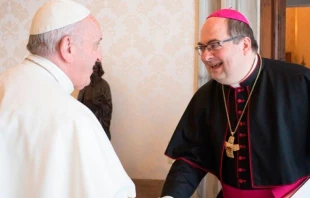 El Papa Francisco y Mons. Giacomo Morandi. Cru00e9dito: Vatican Media 