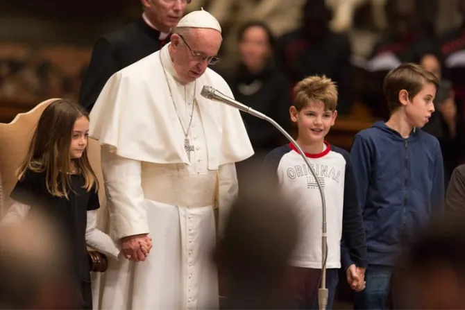 Papa Francisco hace importante donación para paliar el conflicto en el Congo