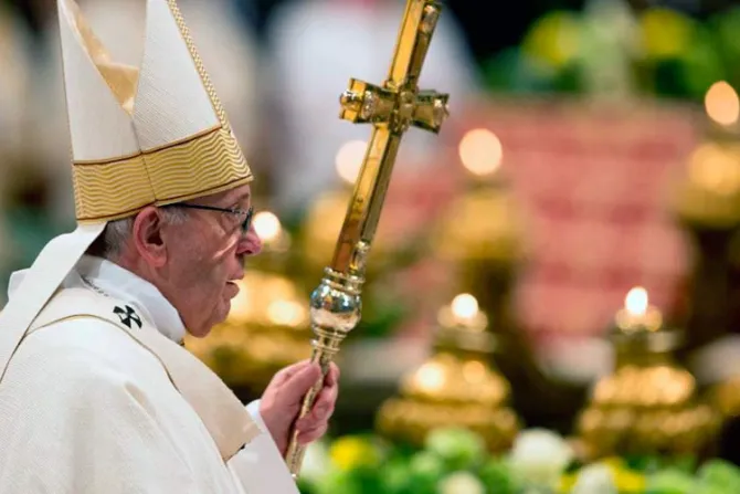 El Papa ordena 3 nuevos obispos: Sois llamados a servir, no a dominar