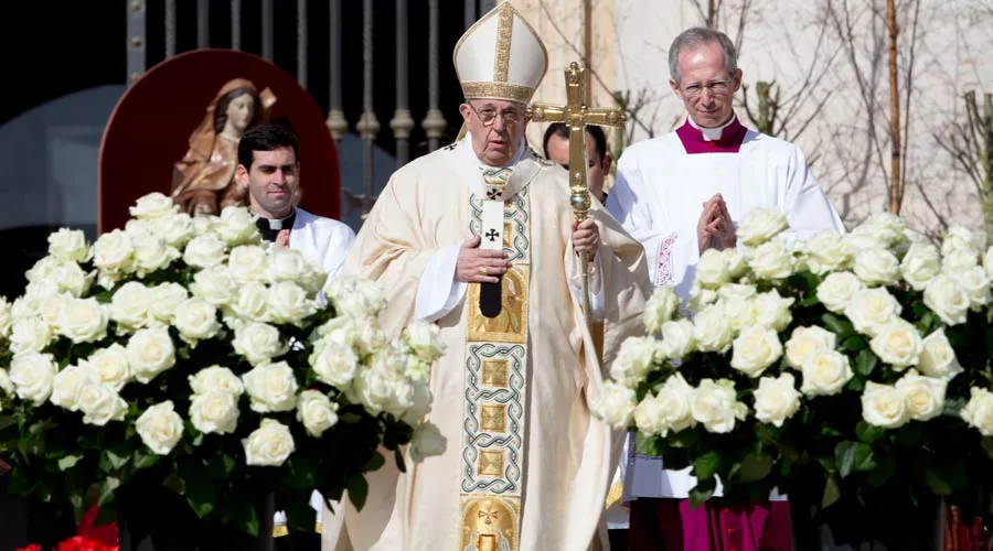 El Papa Francisco durante la celebración. Foto: Daniel Ibáñez / ACI Prensa