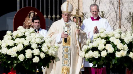 Domingo de Pascua: El anuncio de Dios siempre es una sorpresa, dice el Papa