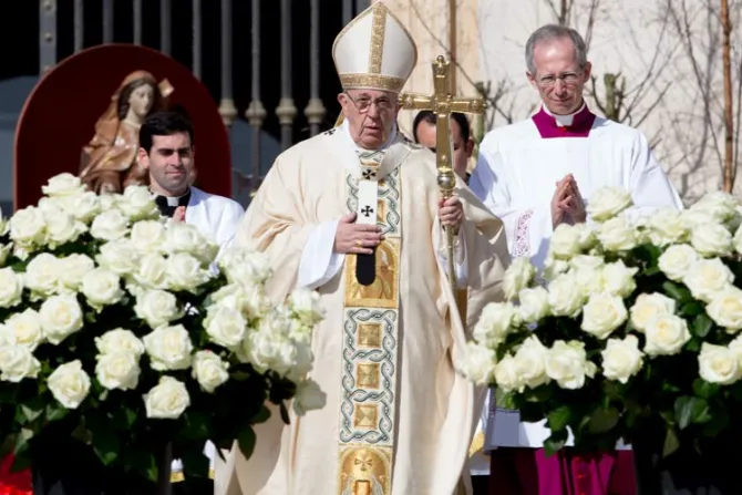 Domingo de Pascua: El anuncio de Dios siempre es una sorpresa, dice el Papa
