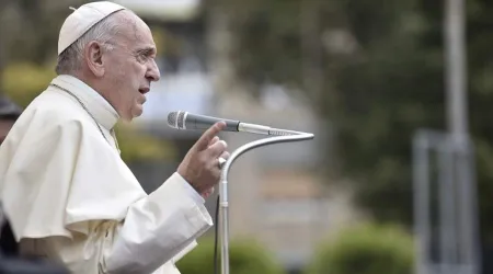 Papa Francisco critica la ideología de género: lleva a la autodestrucción del hombre