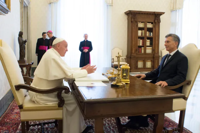 Papa Francisco recibe en audiencia al nuevo Presidente de Argentina, Mauricio Macri