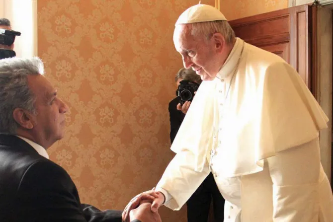 Papa Francisco se reúne con el Presidente de Ecuador en el Vaticano