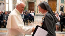 El Papa durante el encuentro. Foto: L'Osservatore Romano