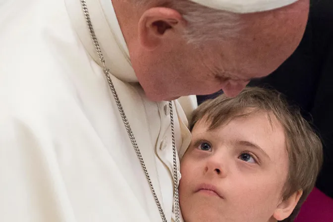 Emotivo encuentro del Papa Francisco con discapacitados: La diversidad es riqueza