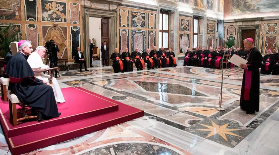 El Papa durante el encuentro. Foto: Vatican Media?w=200&h=150