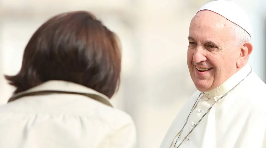Por primera vez el Papa Francisco nombra a 2 madres de familia para cargos en el Vaticano