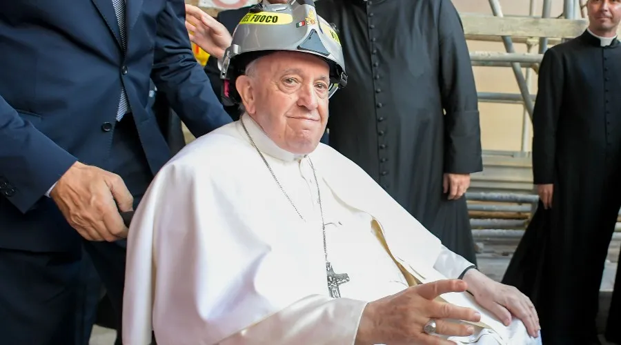 Papa Francisco en L'Aquila. Crédito: Vatican Media?w=200&h=150